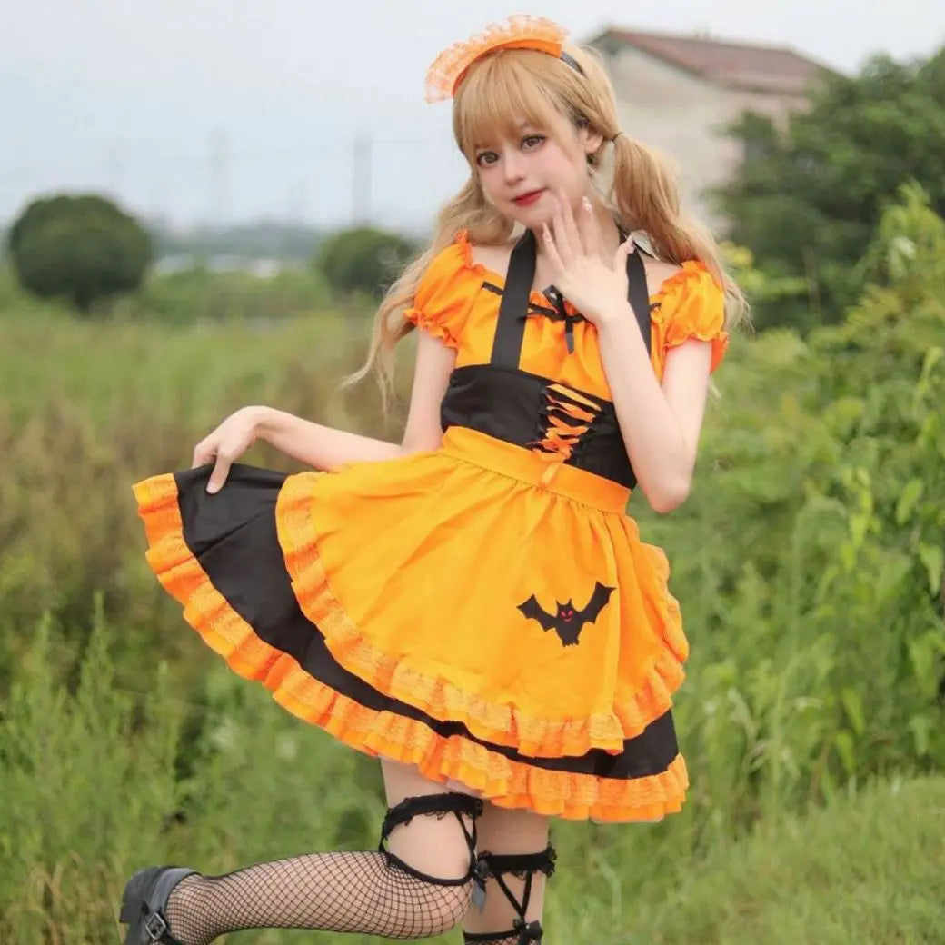 Halloween maid costume - Blade & Thread