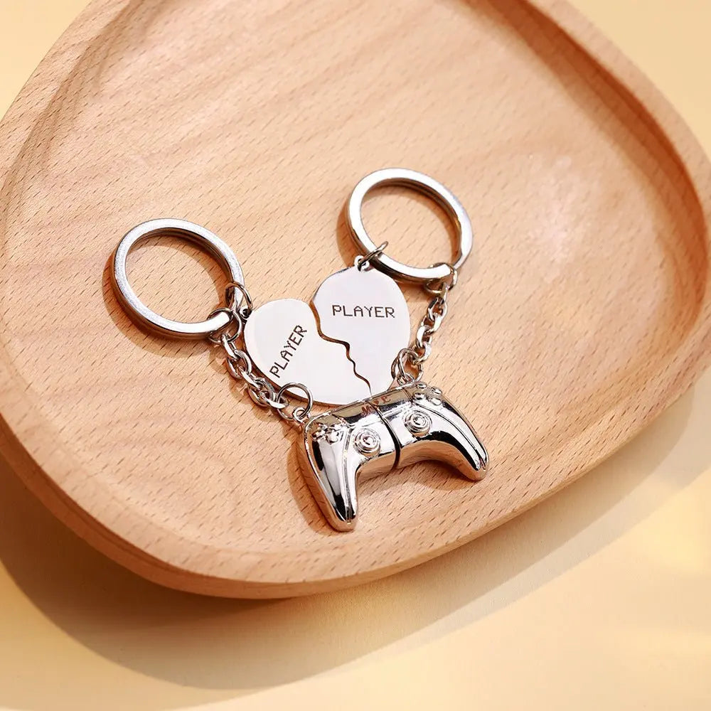 Heart engraved handle keychain Valentine's Day gift - Blade & Thread