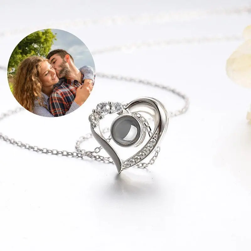 Heart Shaped Projection necklace - Blade & Thread
