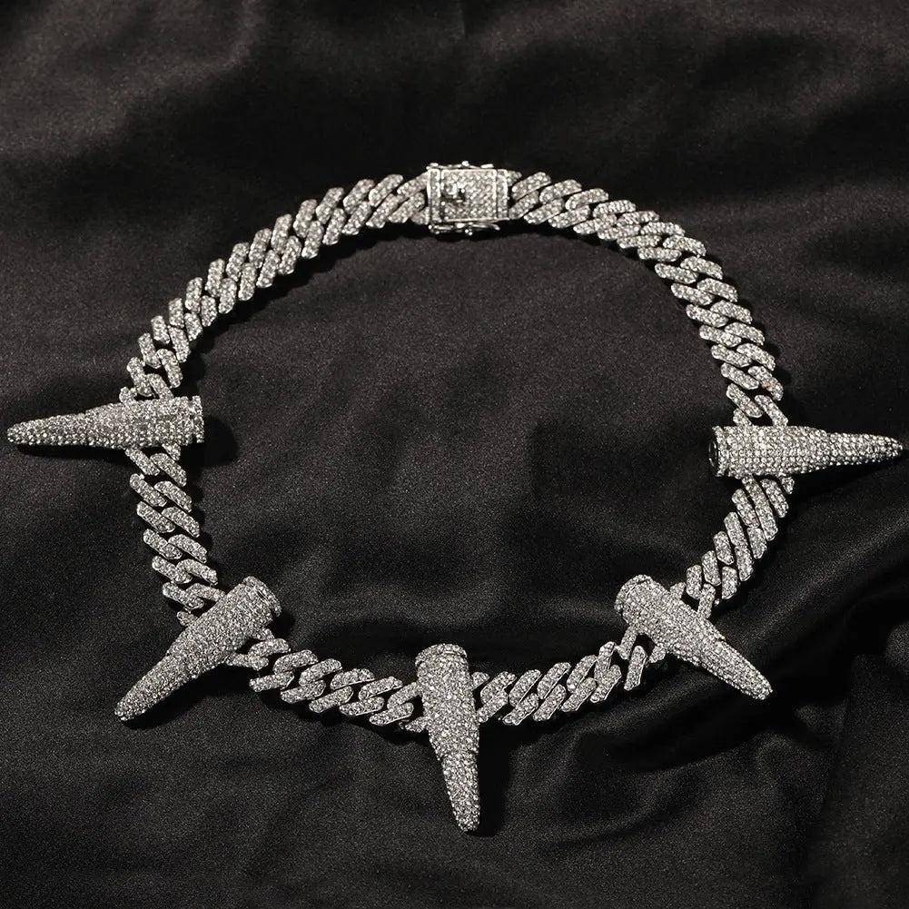Hip-hop diamond-encrusted black panther necklace - Blade & Thread