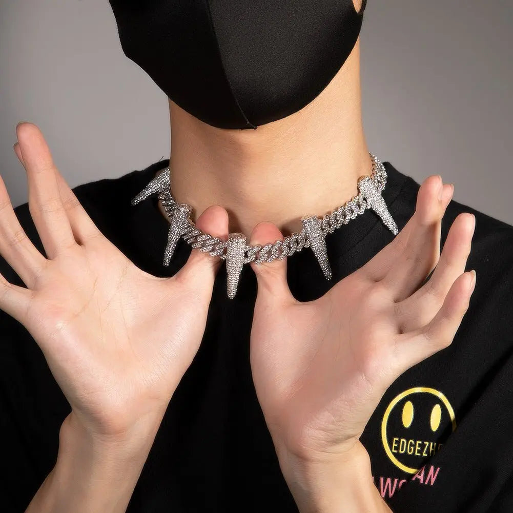 Hip-hop diamond-encrusted black panther necklace - Blade & Thread