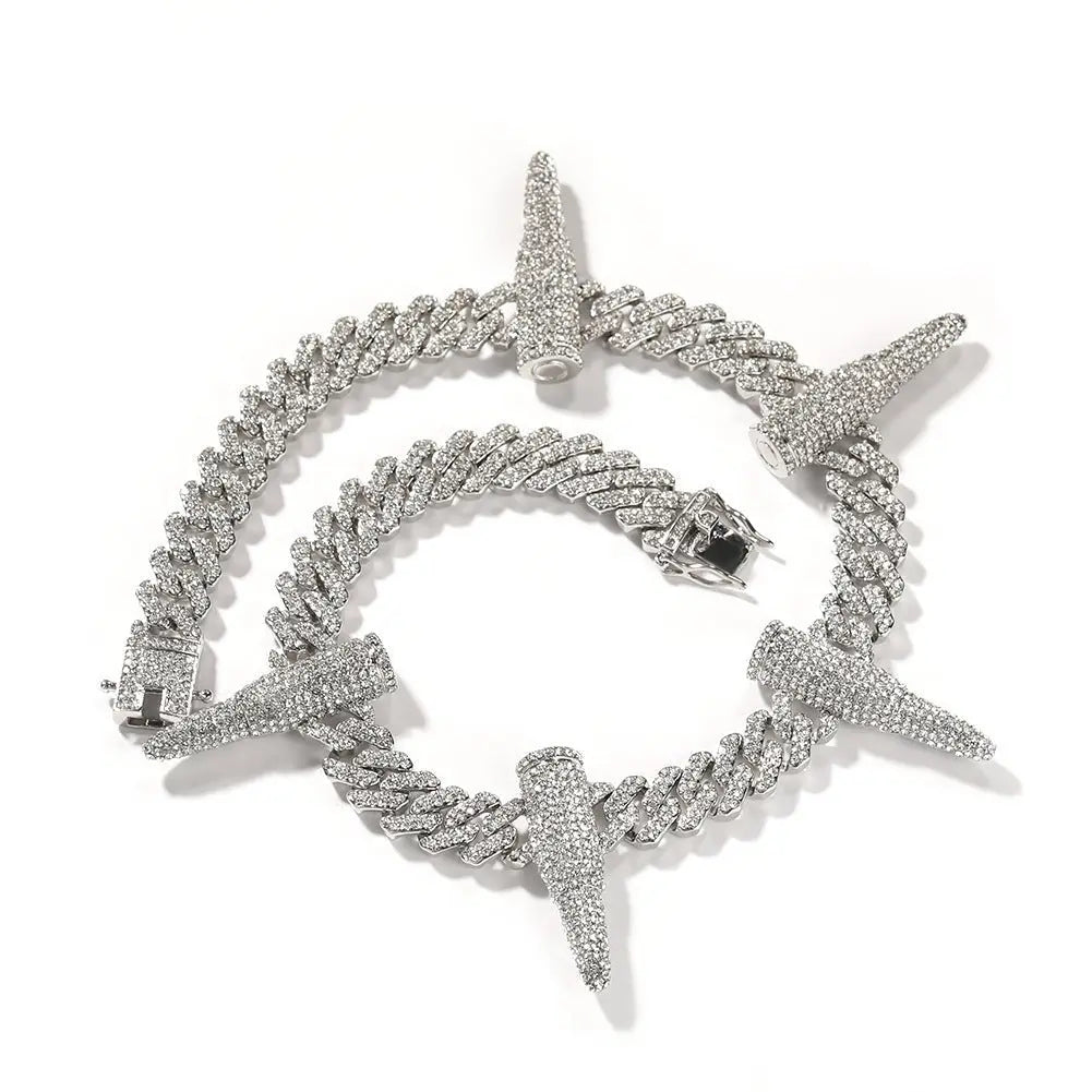 Hip-hop diamond-encrusted black panther necklace - Blade & Thread