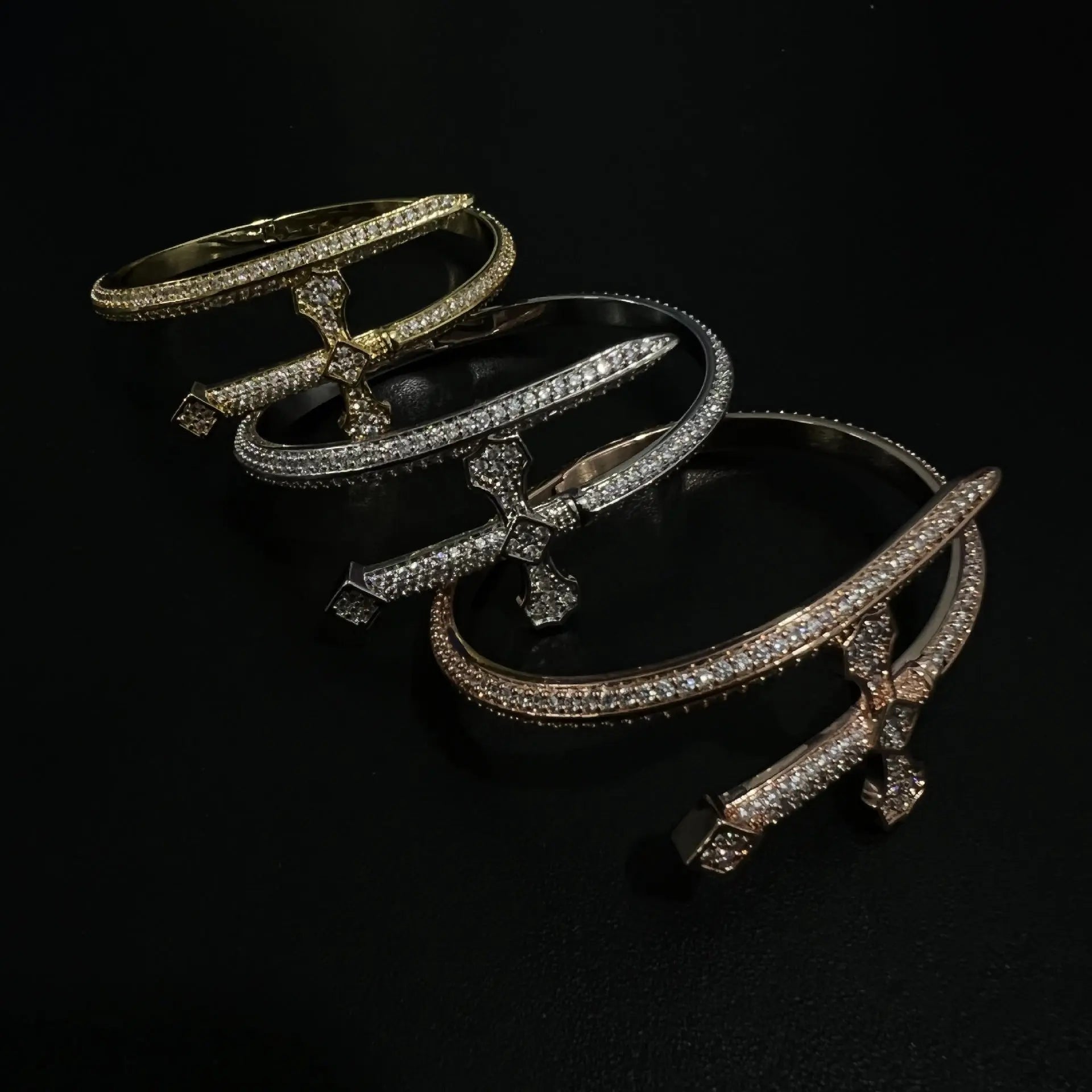 Hip-hop full-diamond justice sword bracelet inlaid with zircon - Blade & Thread