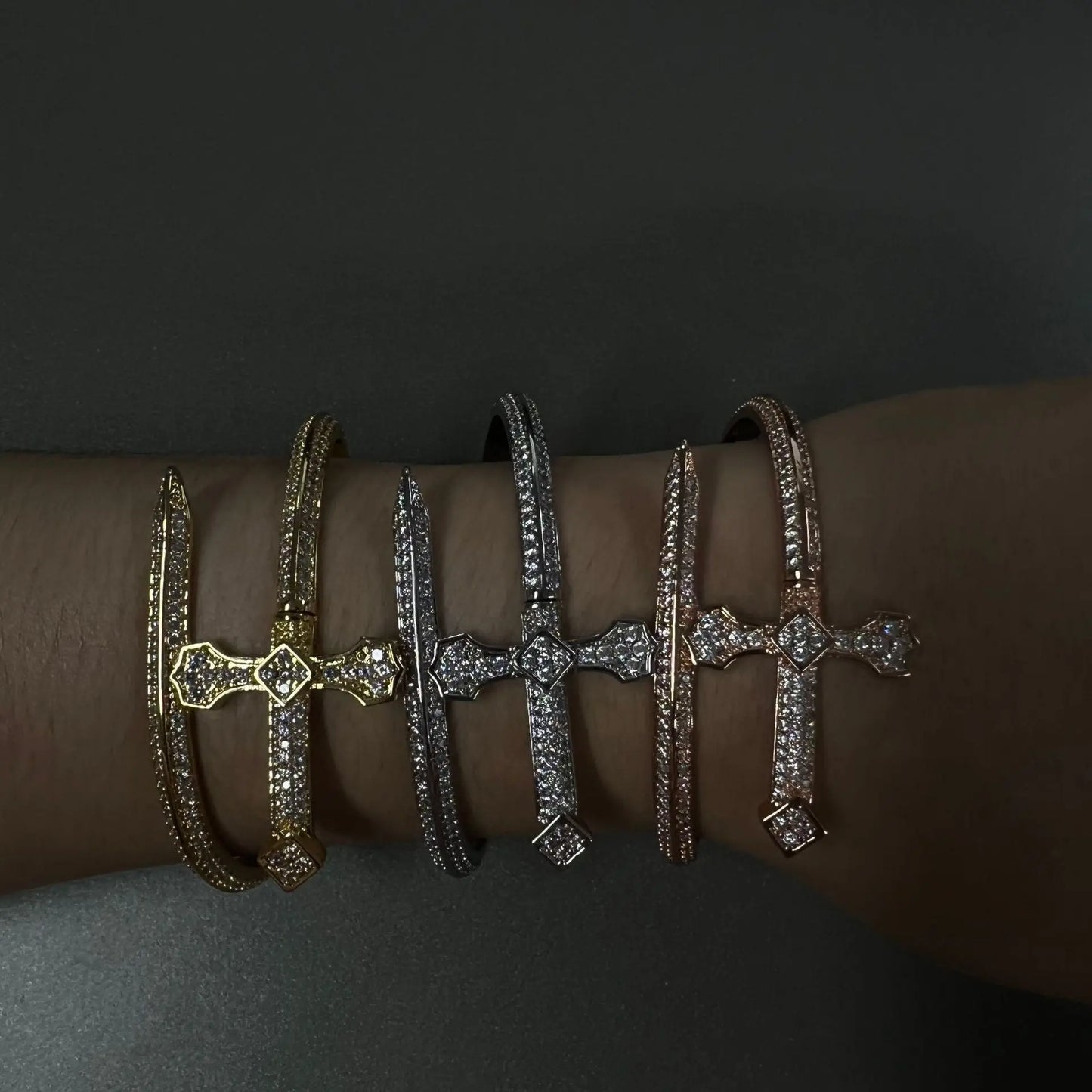 Hip-hop full-diamond justice sword bracelet inlaid with zircon - Blade & Thread