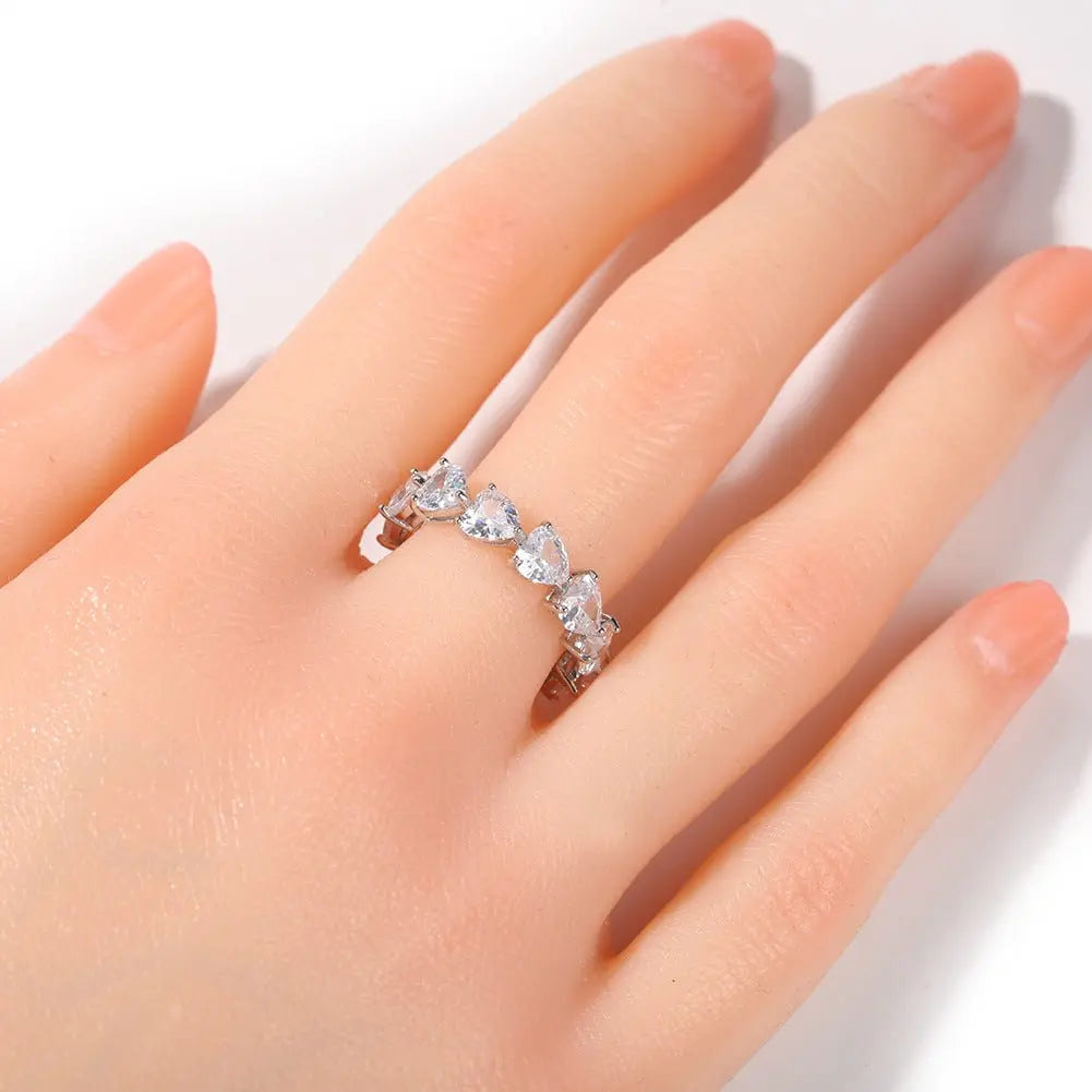 Hip-hop single-row heart-shaped zircon rings - Blade & Thread