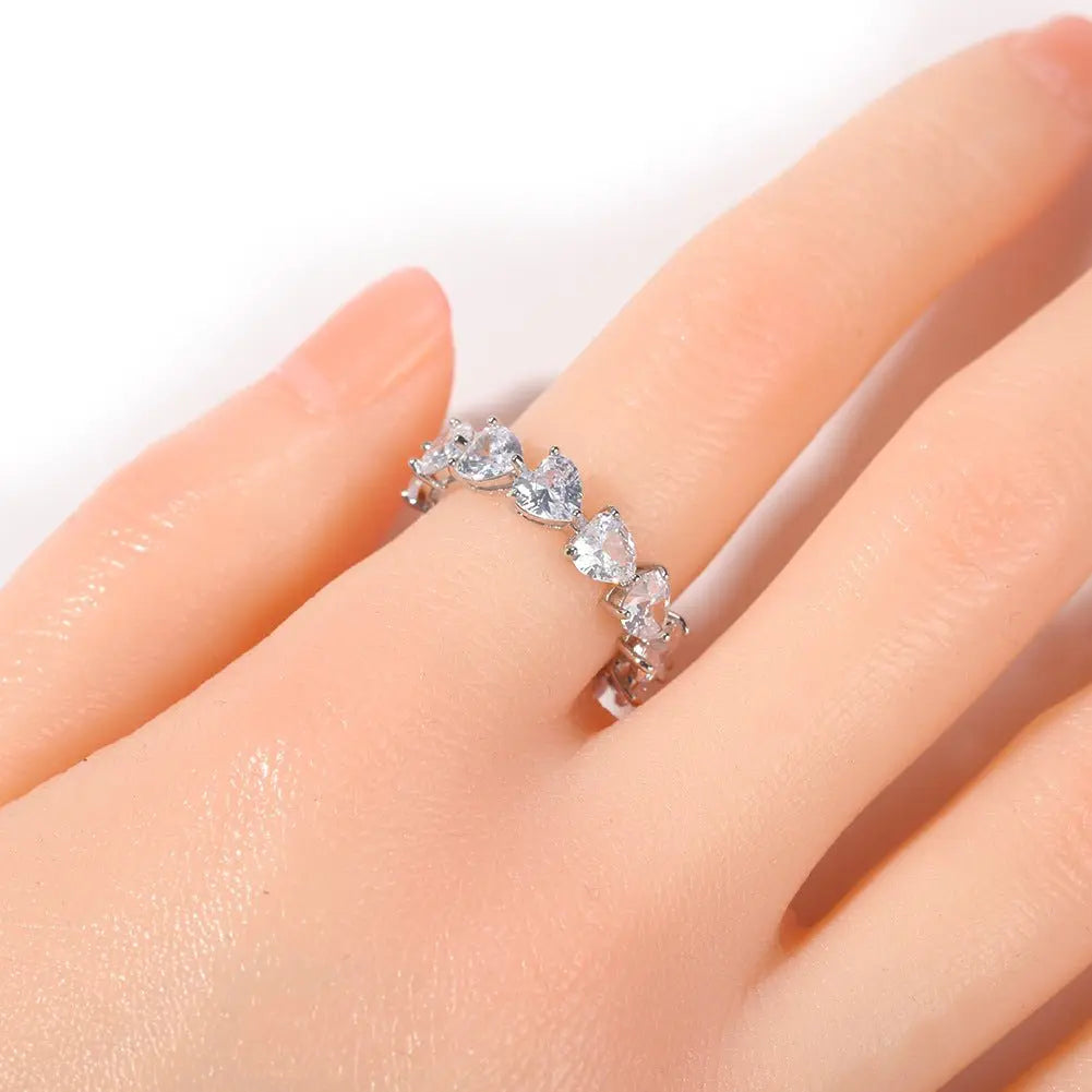 Hip-hop single-row heart-shaped zircon rings - Blade & Thread
