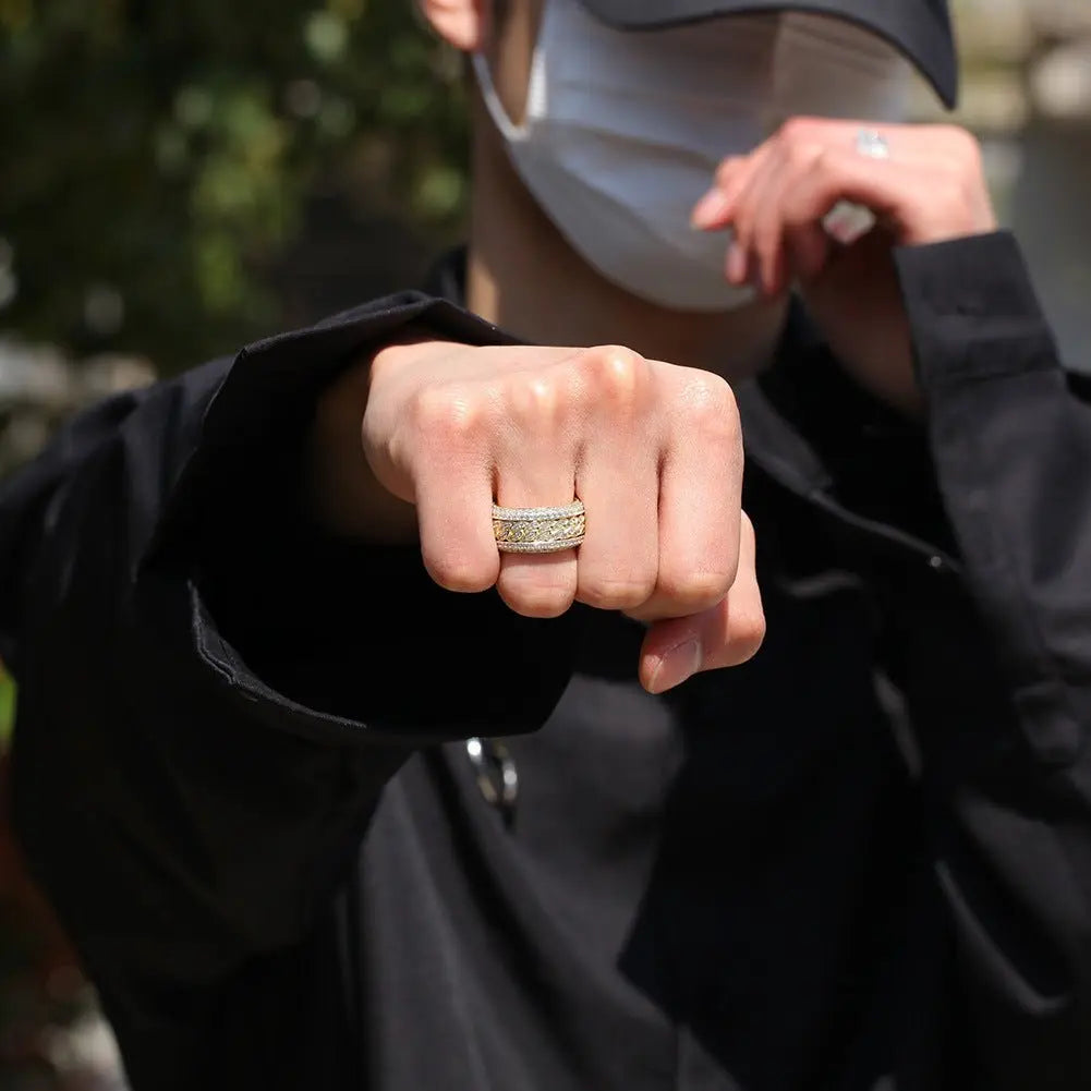 Hip-hop style zircon rotating Cuban ring - Blade & Thread