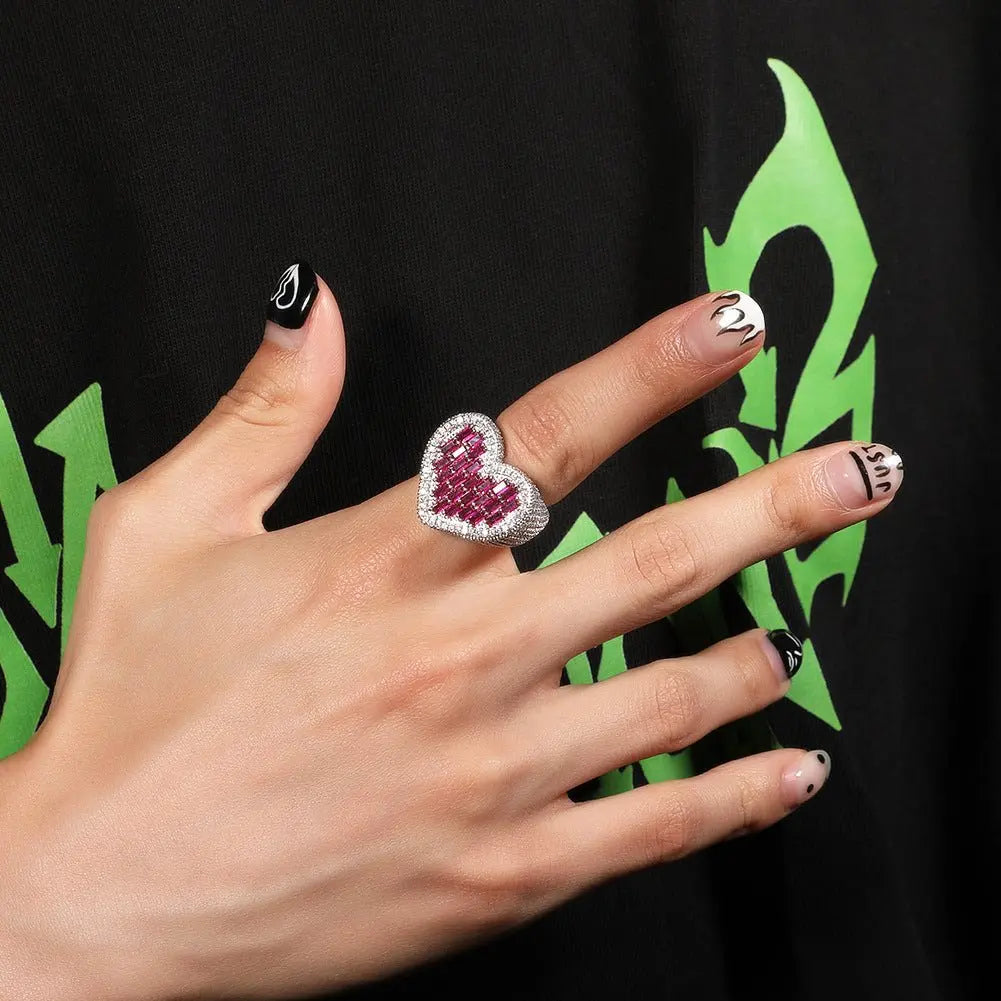 Hip-hop T-square heart-shaped zircon ring - Blade & Thread
