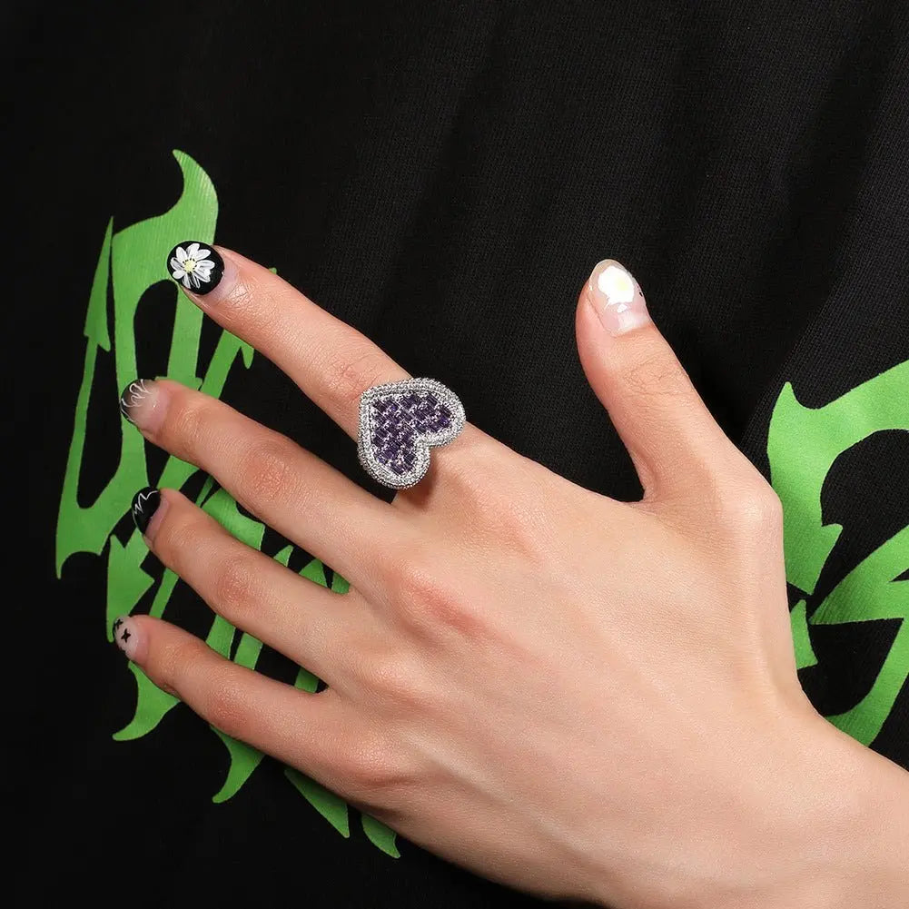 Hip-hop T-square heart-shaped zircon ring - Blade & Thread