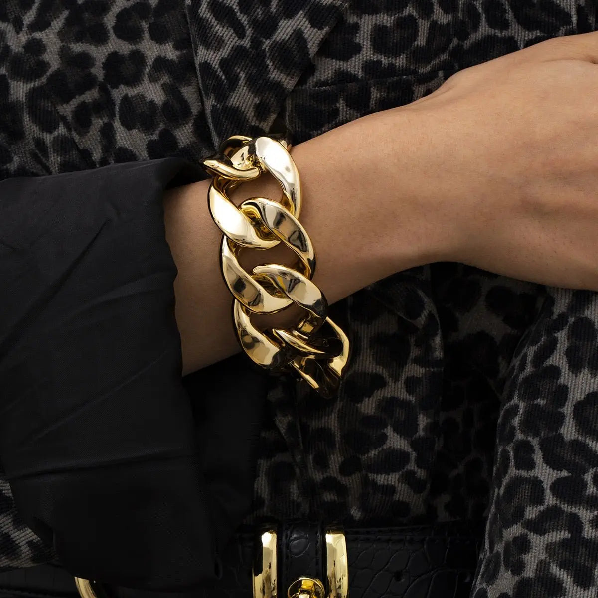 Hip Hop Thick Link Chain Bracelet Women's CCB Material - Blade & Thread