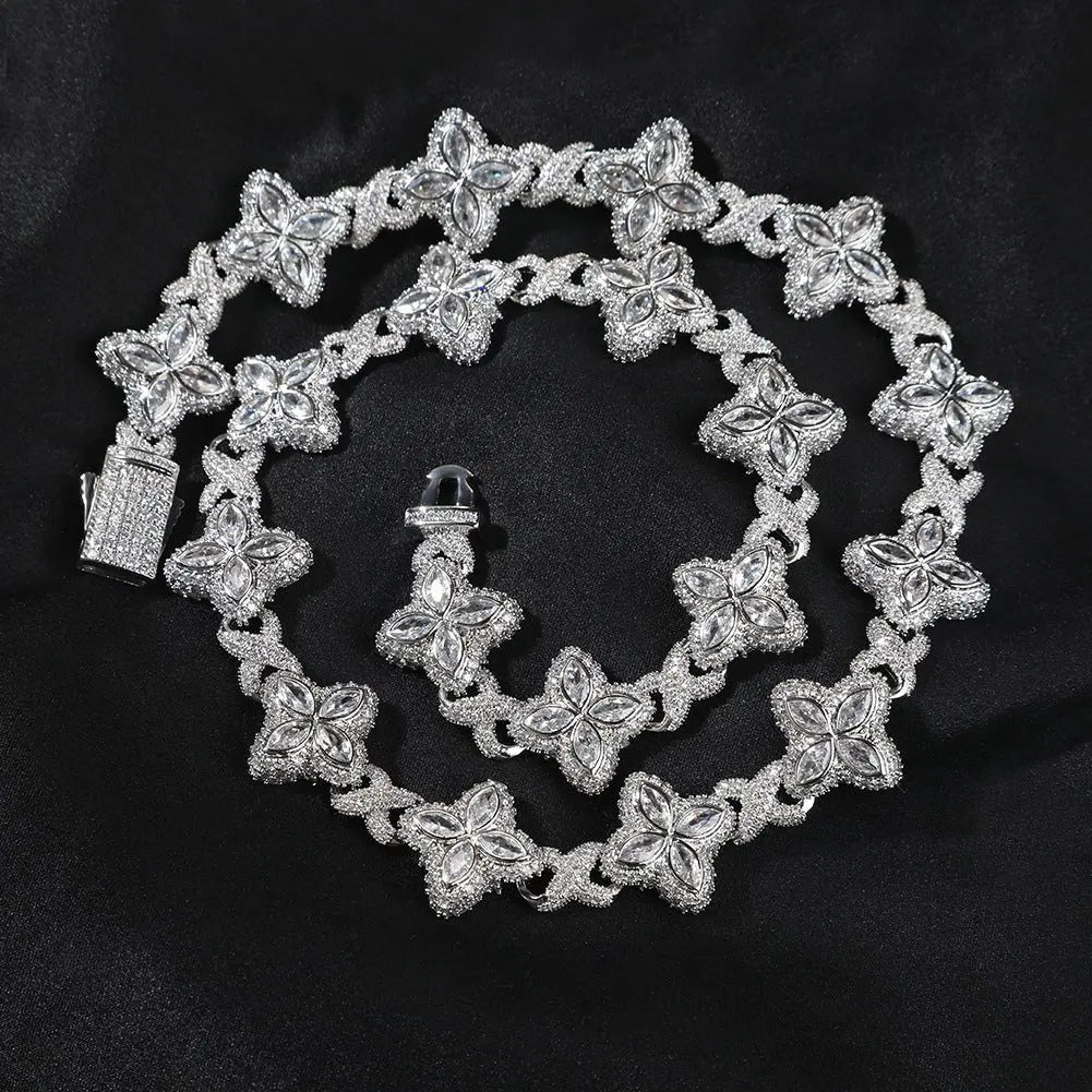 Hip-hop zircon colored infinite four-leaf clover bracelet - Blade & Thread