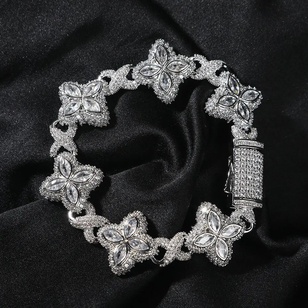 Hip-hop zircon colored infinite four-leaf clover bracelet - Blade & Thread