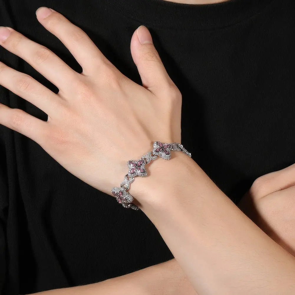 Hip-hop zircon colored infinite four-leaf clover bracelet - Blade & Thread