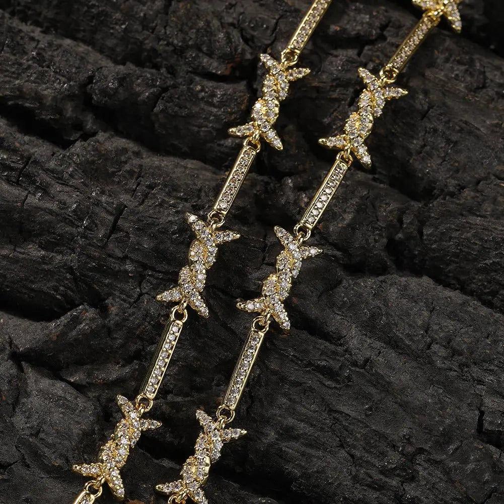 Hiphop zircon-encrusted barbed wire necklace - Blade & Thread