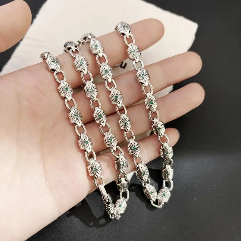 inlaid green diamond arabesque domineering necklace - Blade & Thread