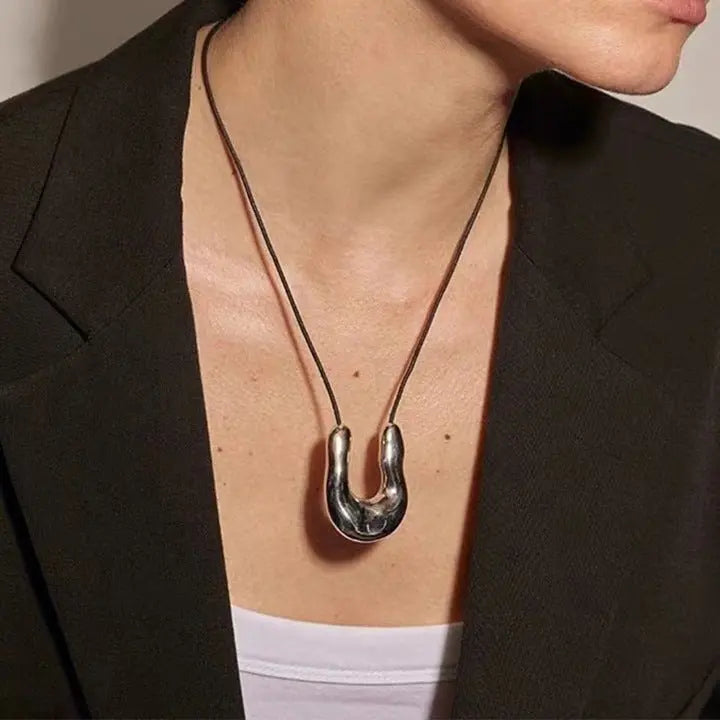 irregular horseshoe necklace nowadaysfashion
