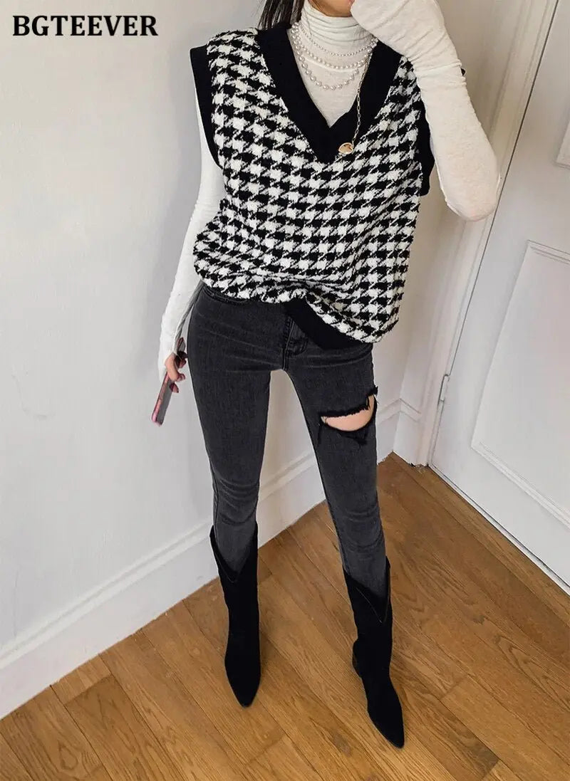 Irregular Ripped Holes Women Pencil Denim Jeans Stylish High Waist Stretched - Blade & Thread