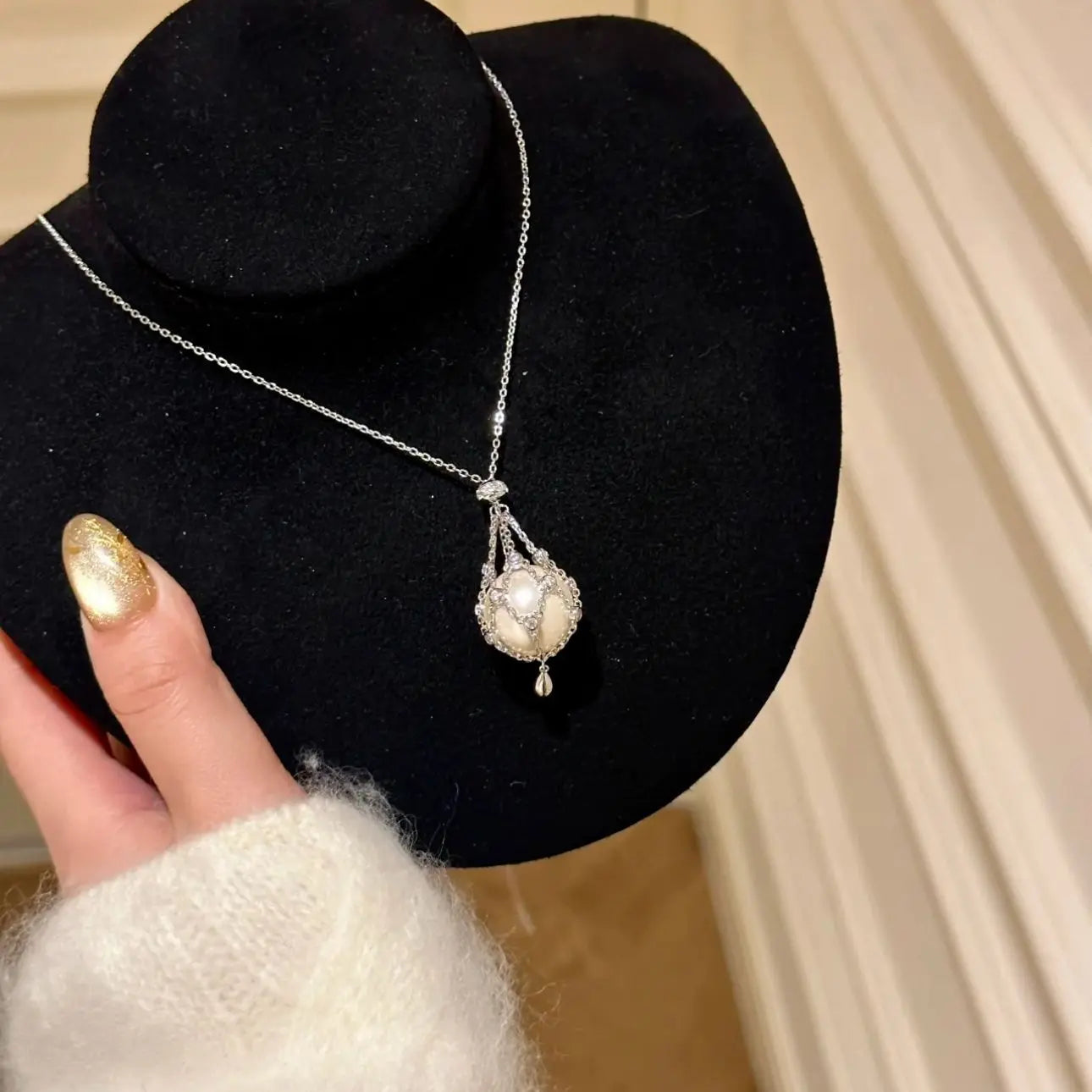 lavalier necklace - Blade & Thread