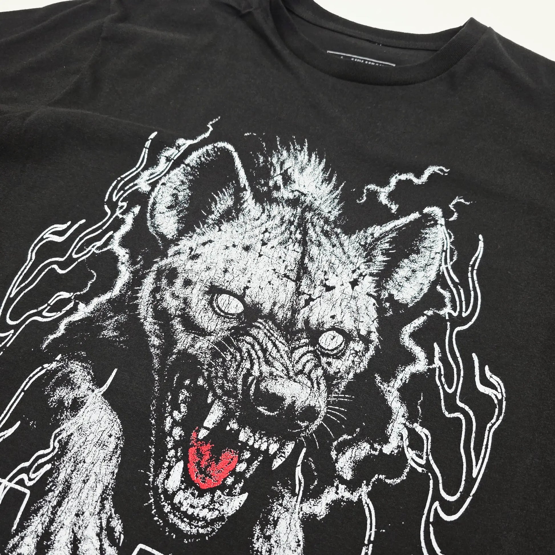 Lurker T-Shirt - Blade & Thread