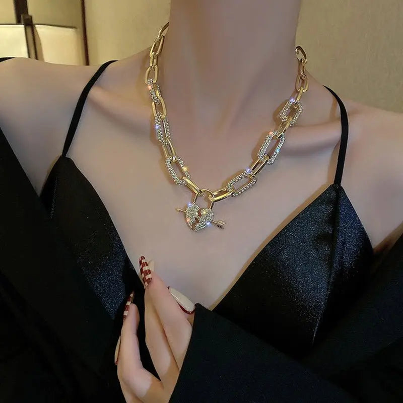 Metal Love Heart Cupid Pendants Female Clavicle Chain Light Luxury Niche Design Necklace - Blade & Thread