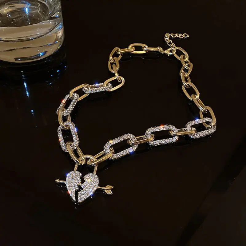 Metal Love Heart Cupid Pendants Female Clavicle Chain Light Luxury Niche Design Necklace - Blade & Thread