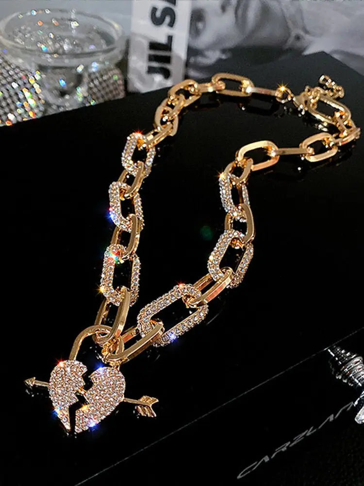 Metal Love Heart Cupid Pendants Female Clavicle Chain Light Luxury Niche Design Necklace - Blade & Thread