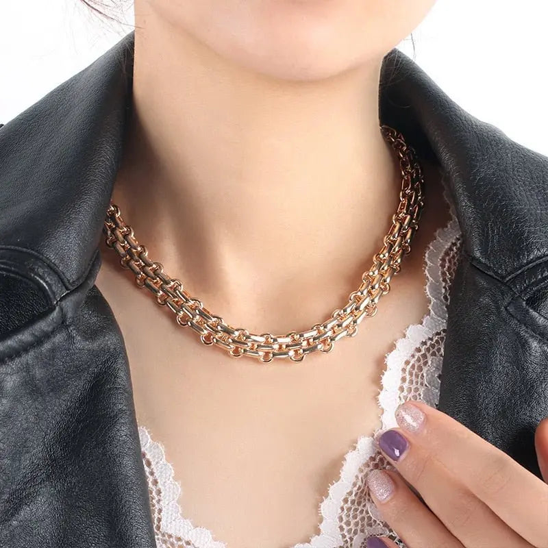 Metal Love Heart Cupid Pendants Female Clavicle Chain Light Luxury Niche Design Necklace - Blade & Thread