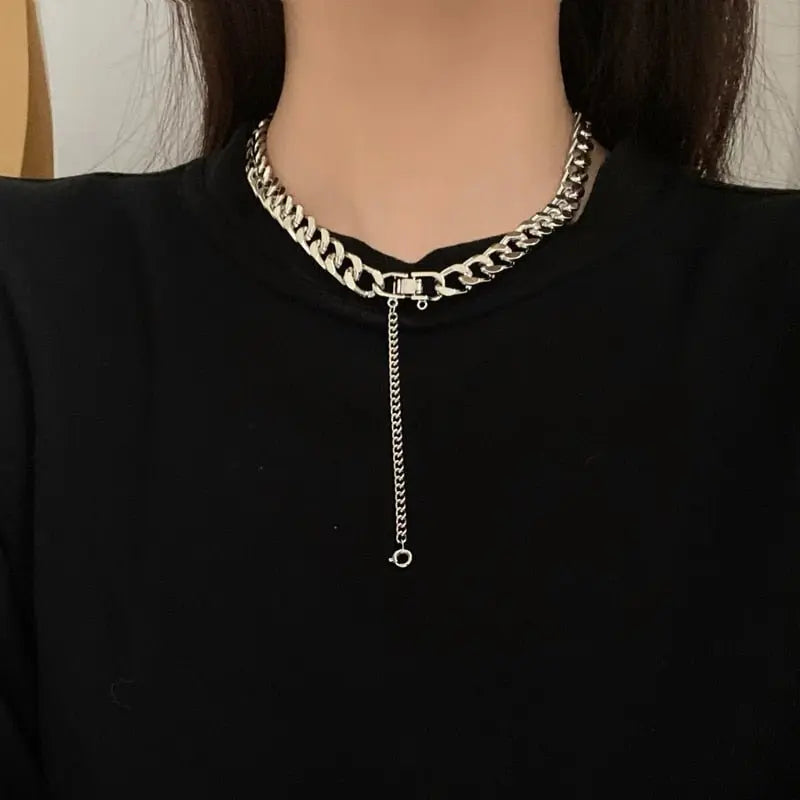 Metal Love Heart Cupid Pendants Female Clavicle Chain Light Luxury Niche Design Necklace - Blade & Thread