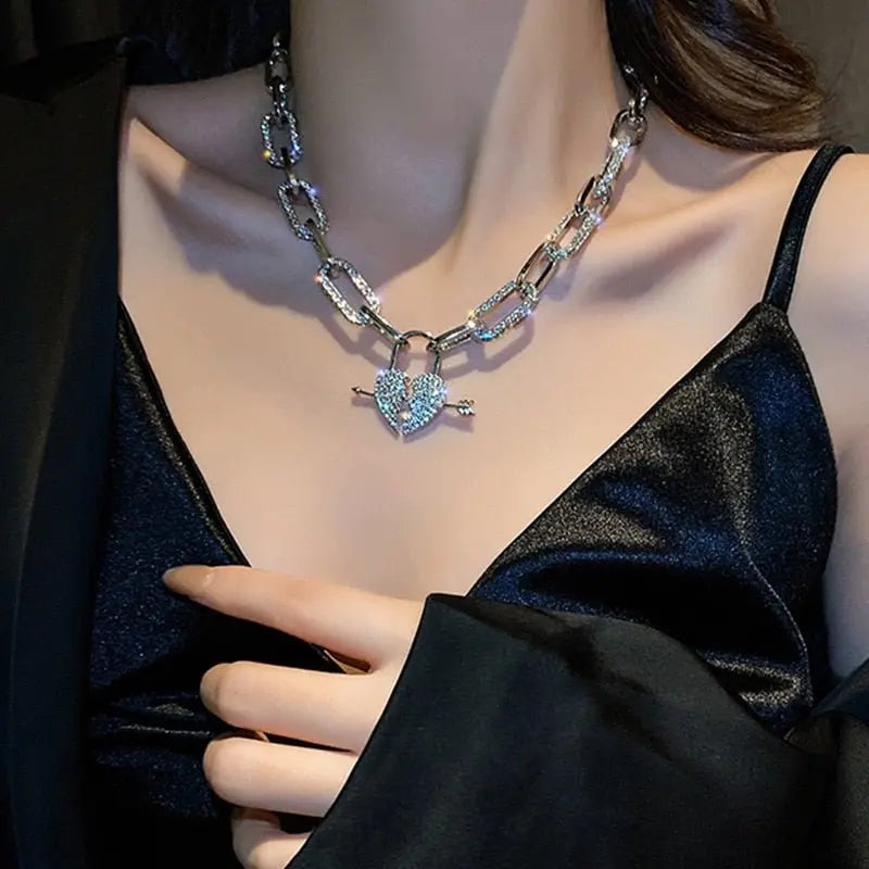 Metal Love Heart Cupid Pendants Female Clavicle Chain Light Luxury Niche Design Necklace - Blade & Thread