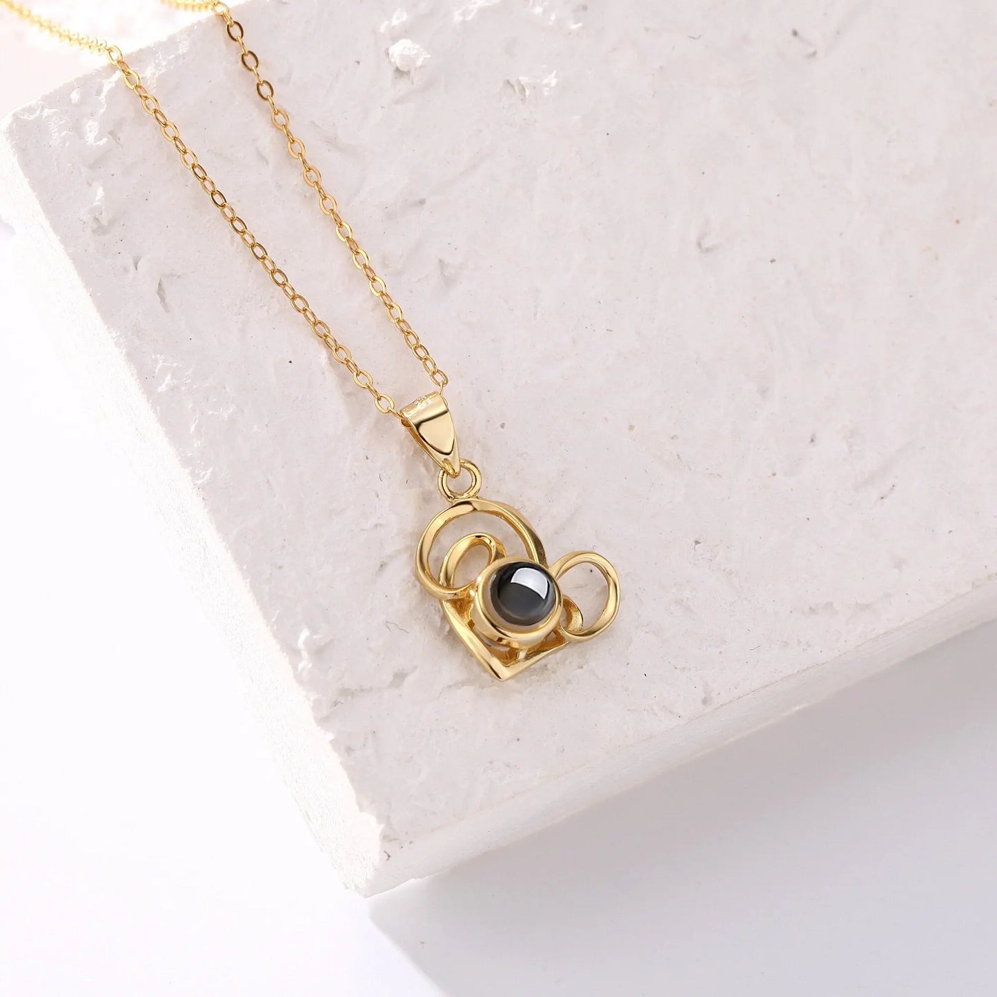 Necklace Round Heart Pendant Romantic Memory Projection Necklaces - Blade & Thread