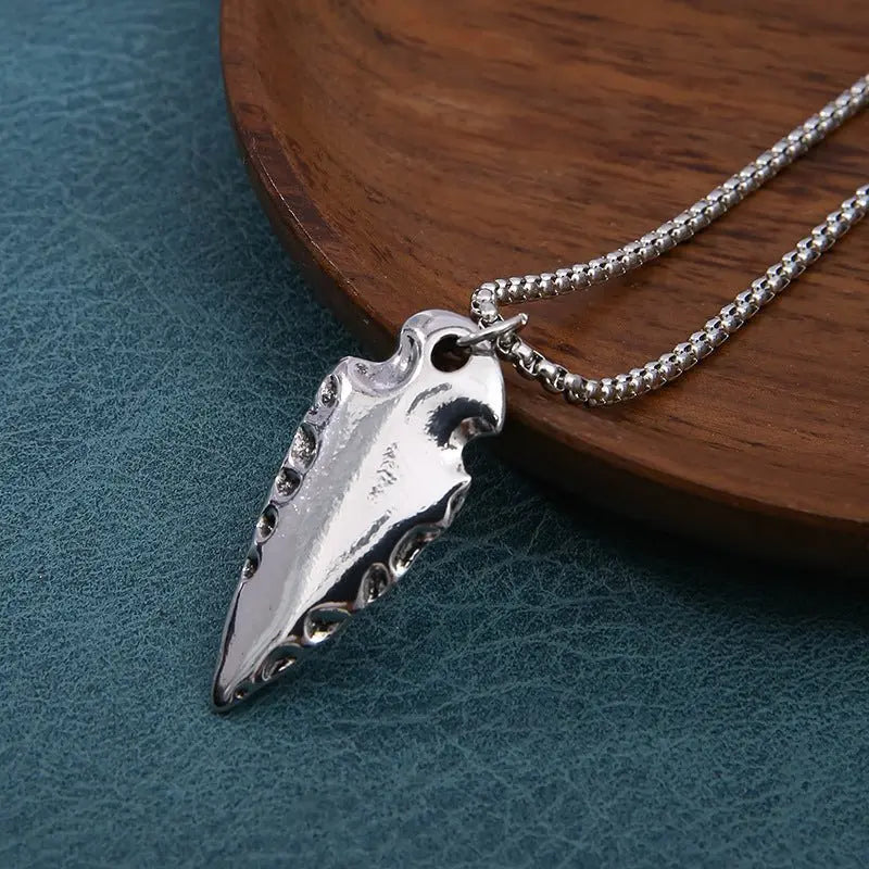 Nordic Viking triangular shield compass necklace - Blade & Thread