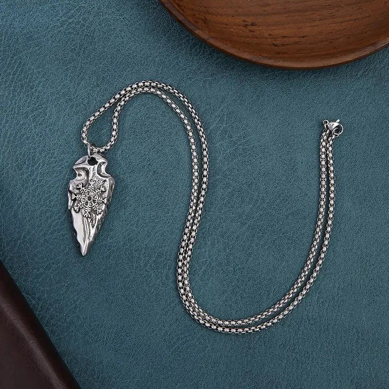 Nordic Viking triangular shield compass necklace - Blade & Thread