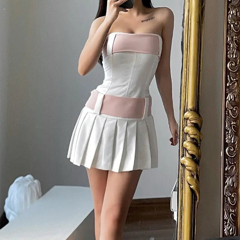 one-neck sweet strapless backless zipper contrasting color pleated dress - Blade & Thread