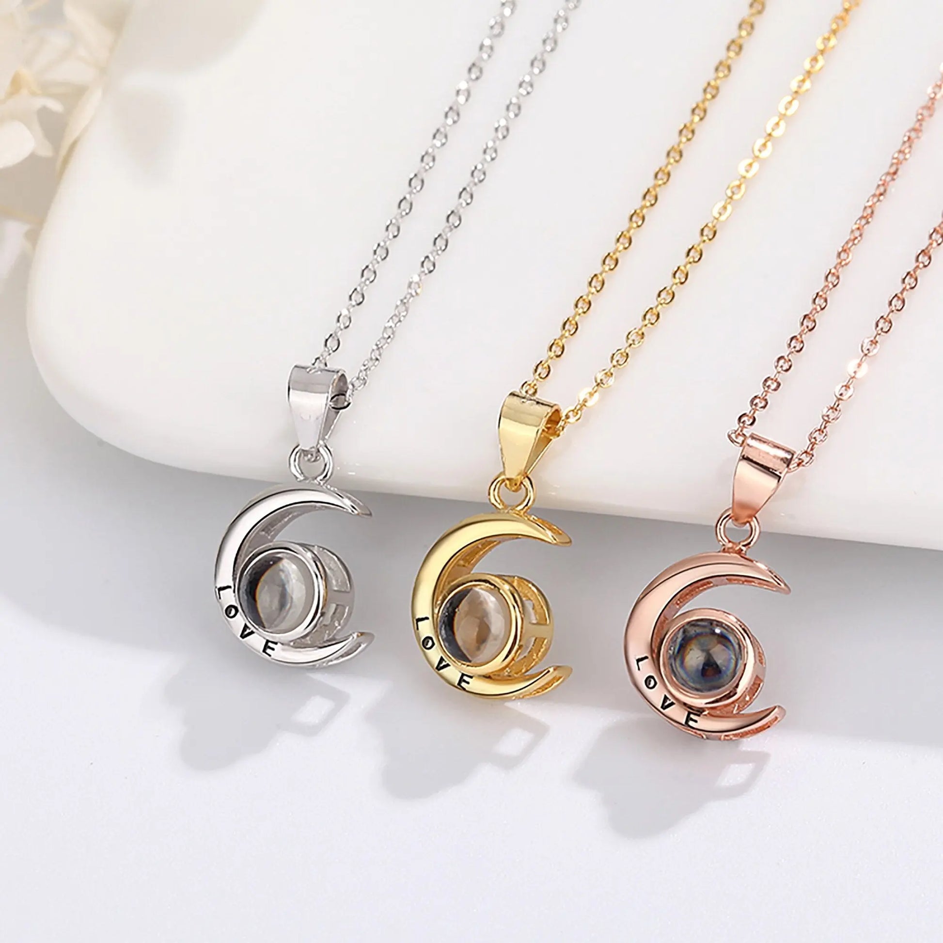 Personality Moon Necklace With Customizable Photo Romantic Gift - Blade & Thread