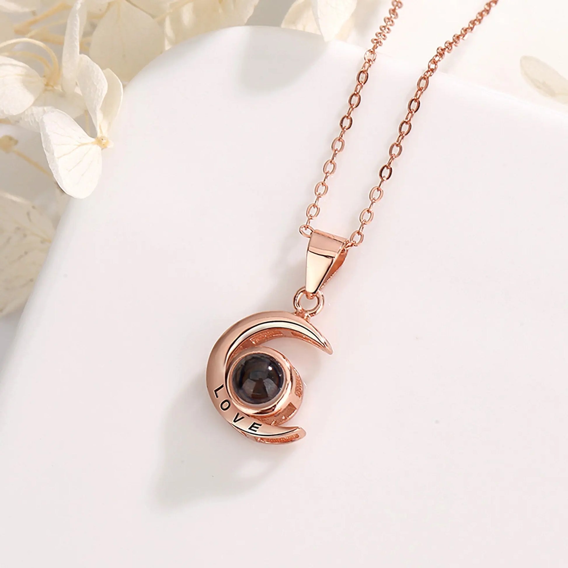Personality Moon Necklace With Customizable Photo Romantic Gift - Blade & Thread