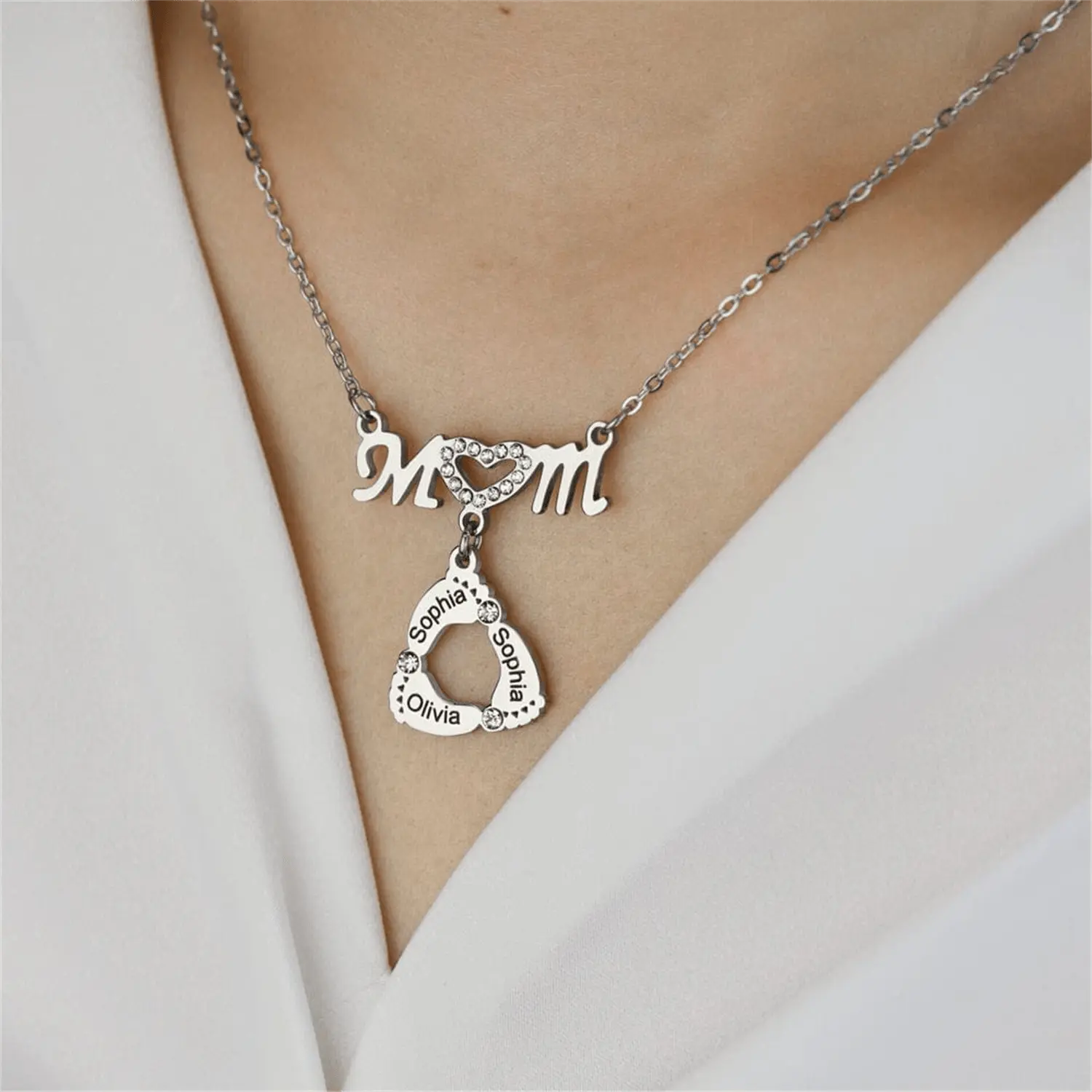Personalized Diamond Mom Necklace With Crystal Baby Feet Engraved Names Pendant - Blade & Thread