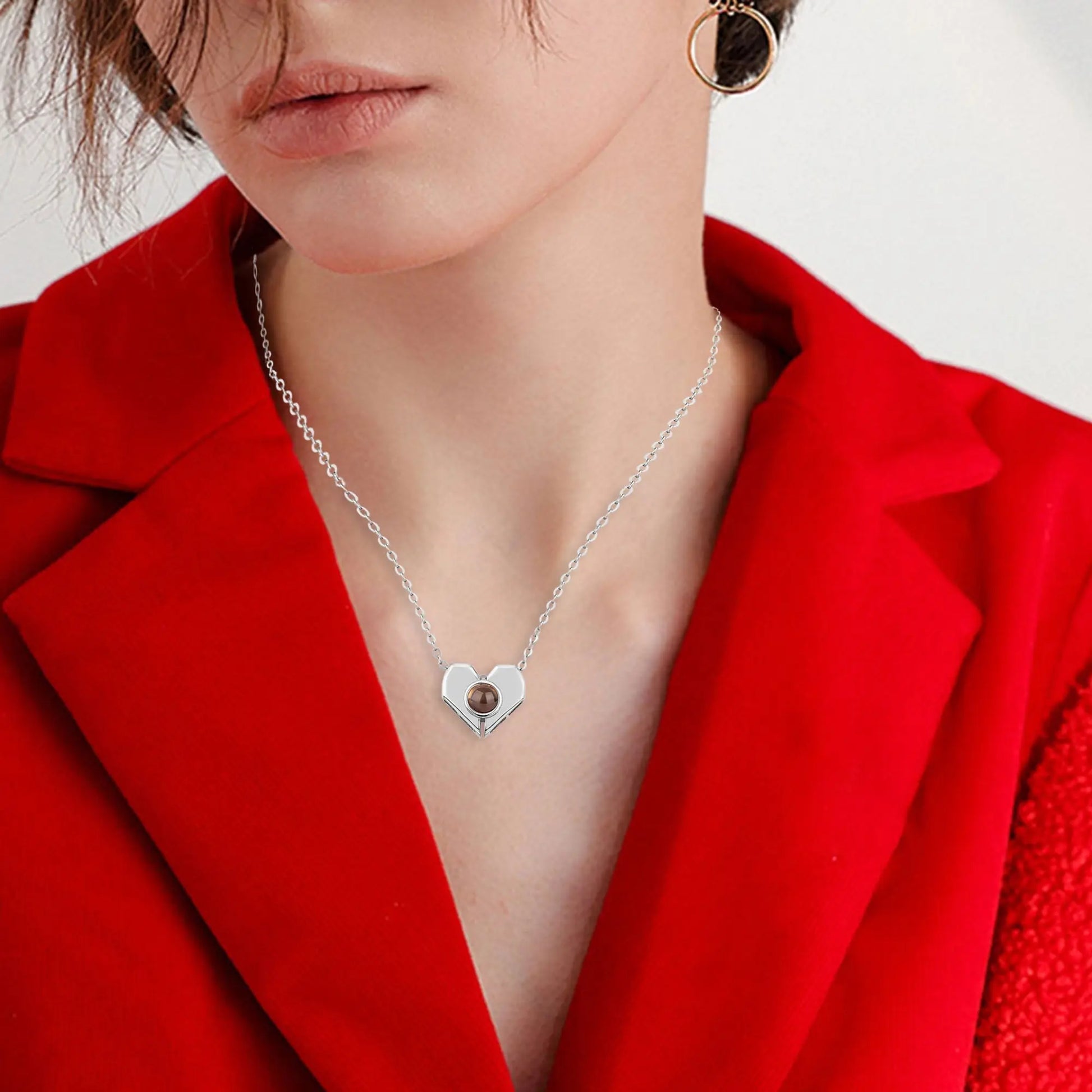 Personalized Heart Shaped 100 Languages I Love You Projection Name Necklace - Blade & Thread