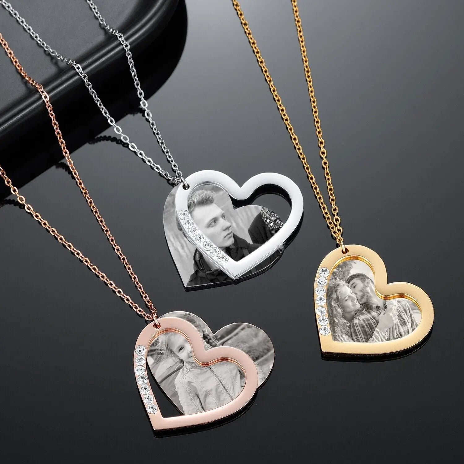 Personalized Photo Necklace For Family Gift Lover Diamond Pendant Engrave Name Necklace - Blade & Thread