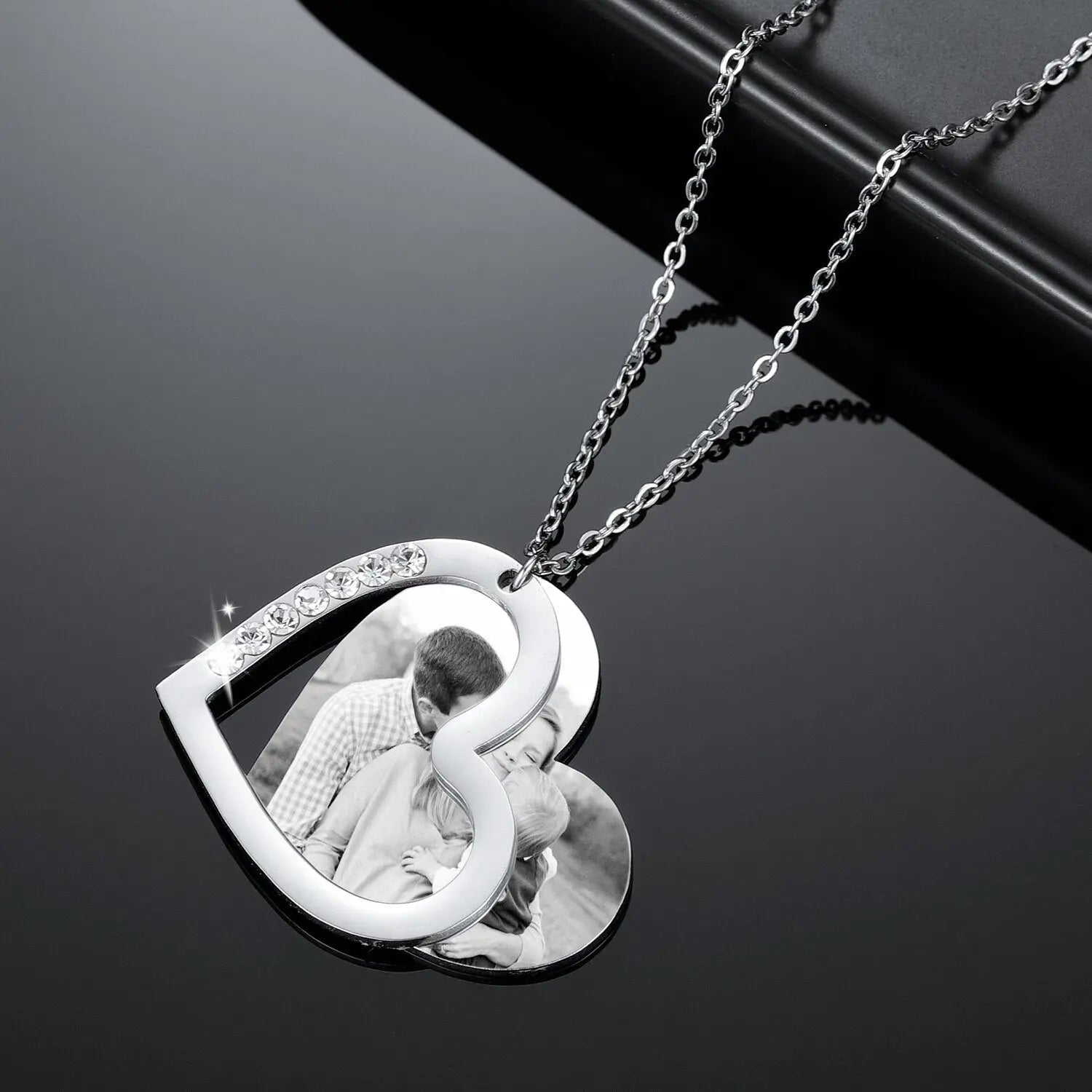 Personalized Photo Necklace For Family Gift Lover Diamond Pendant Engrave Name Necklace - Blade & Thread