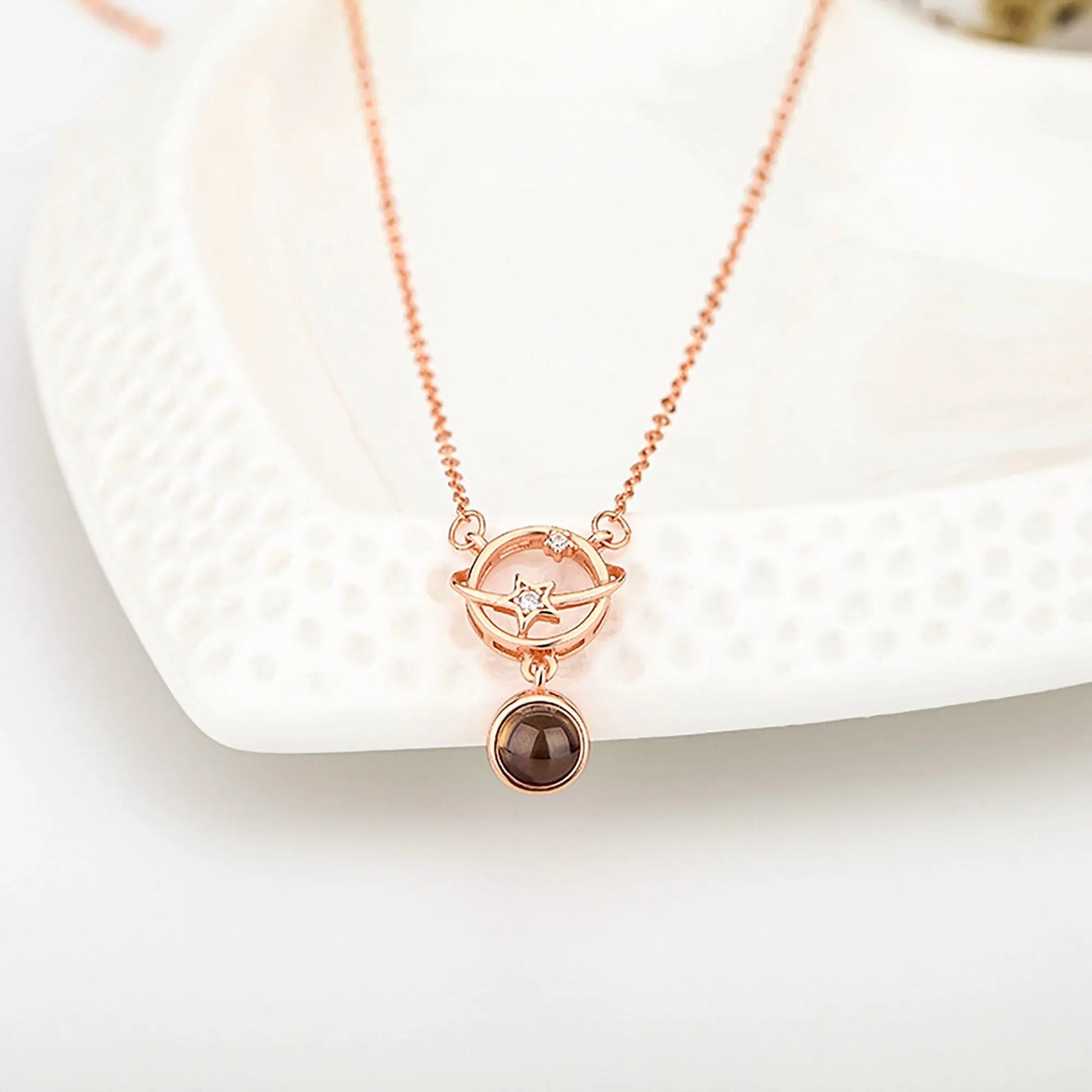 Planet with customizable photos Projection Necklace Pendant Jewelry - Blade & Thread
