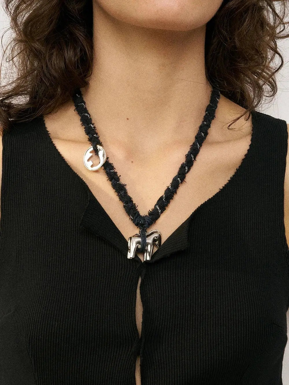 Pony niche personality pendant - Blade & Thread