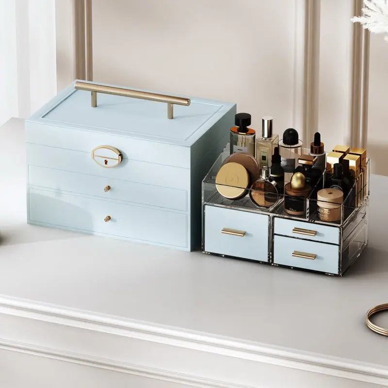 Portable large capacity jewelry box with large mirror - Blade & Thread