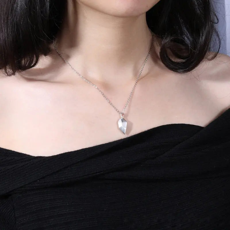 2pcs matching necklaces for couples Magnetic Lovers Heart necklaces Suction Wishing Stone nowadaysfashion