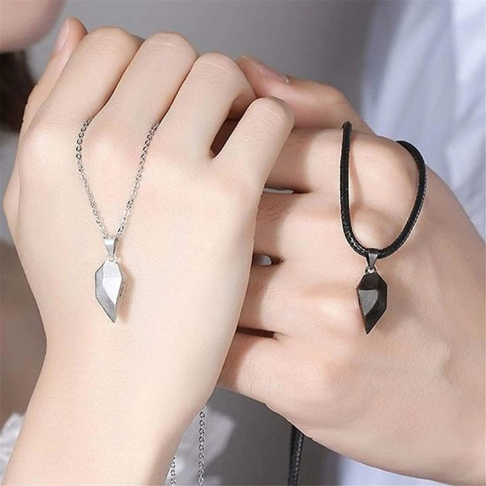 2PCS/set Personalized Custom Name Date Wishing Stone Heart Magnetic Couple Necklace Birthday Gift nowadaysfashion