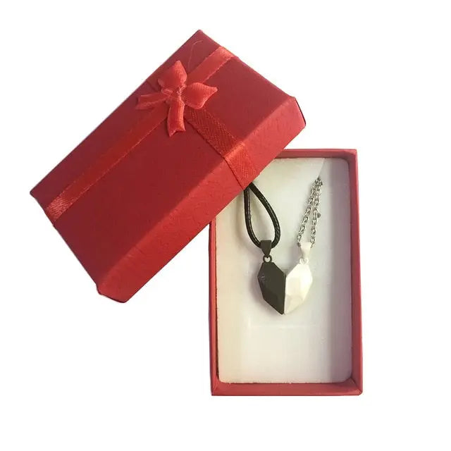 2pcs matching necklaces for couples Magnetic Lovers Heart necklaces Suction Wishing Stone nowadaysfashion