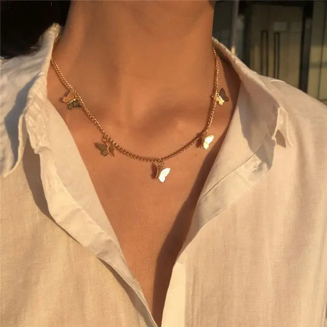 29 stylish Gold necklace on neck Gold chain Women's jewelry layered accesories nowadaysfashion