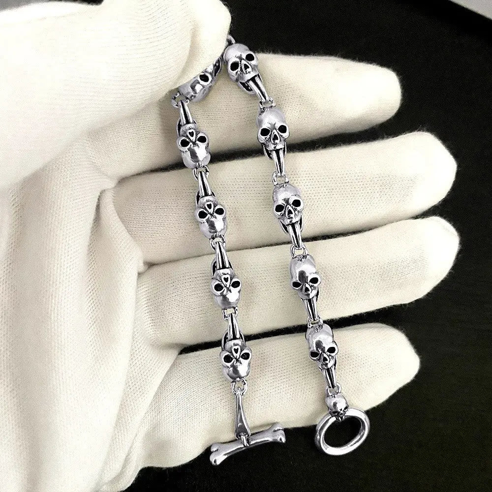 Retro and trendy skull bracelet - Blade & Thread