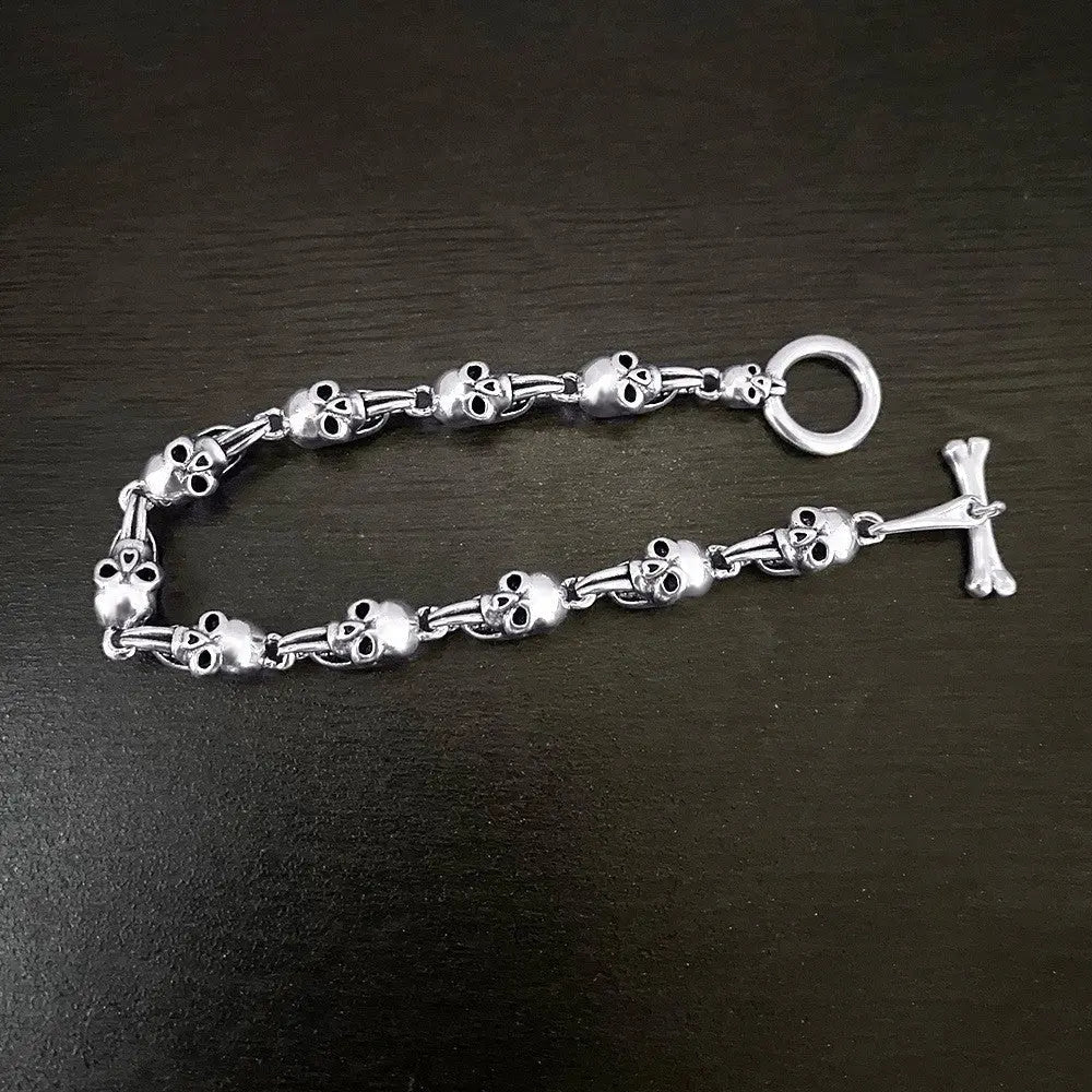 Retro and trendy skull bracelet - Blade & Thread