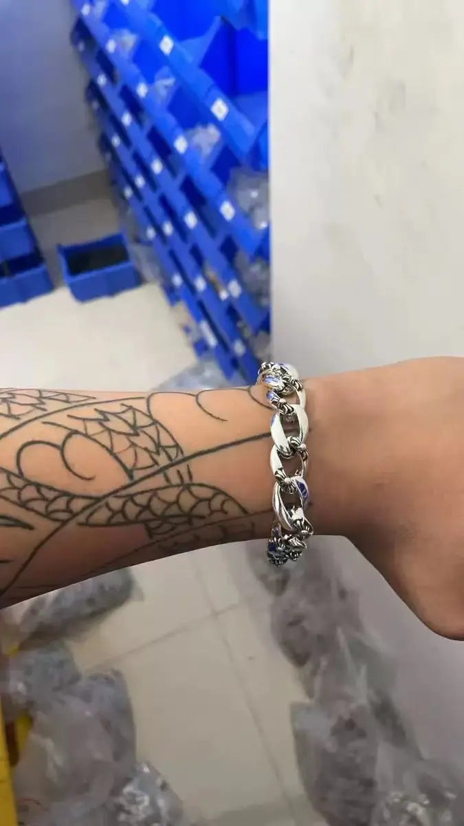 Retro domineering bracelet hip-hop personality men's cross bracelet - Blade & Thread