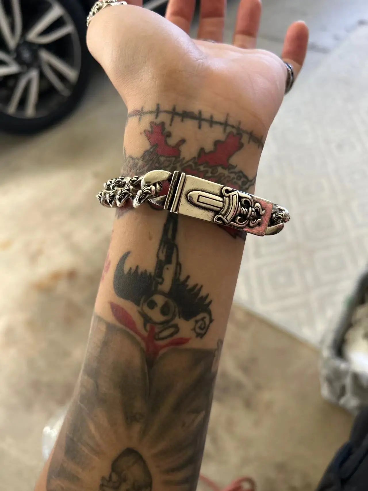 Retro domineering bracelet hip-hop personality men's cross bracelet - Blade & Thread